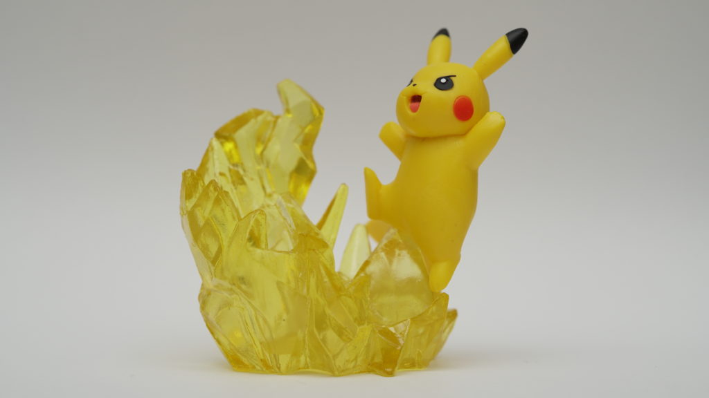 pikachu-pen-holder-pokemon-helpful-desktop-figures-justveryrandom
