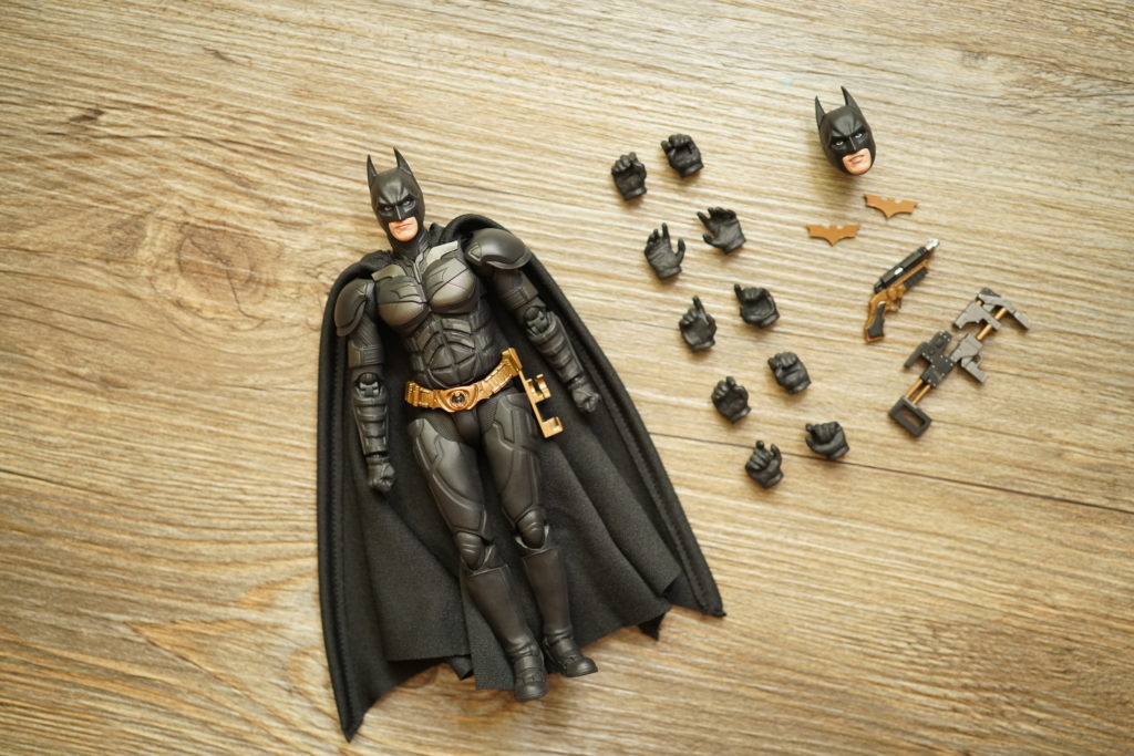 Toy Review: S.H.Figuarts Batman - The Dark Knight - JUSTVERYRANDOM