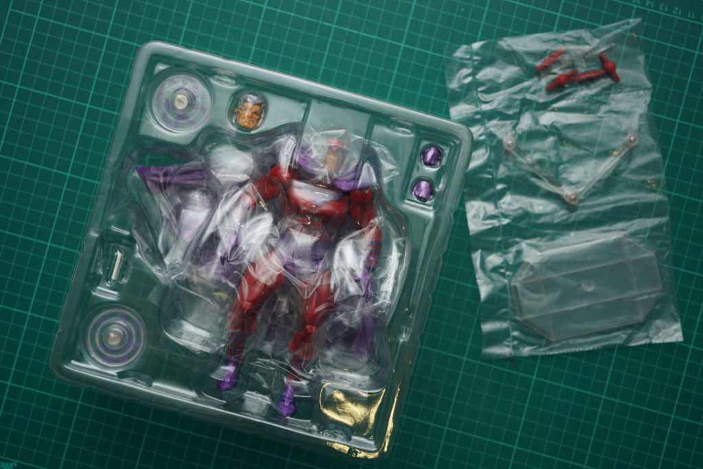 toy-review-revoltech-magneto-just-very-random-philippines-7