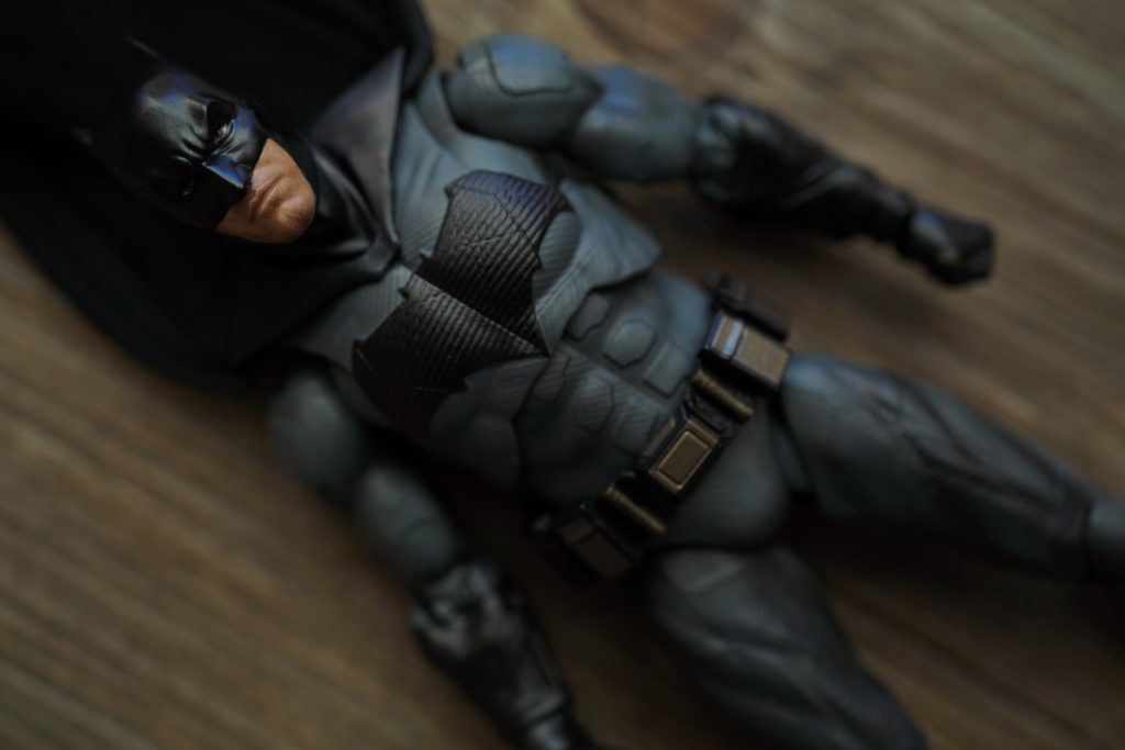 toy-review-figuarts-batman-batfleck-just-very-random-10