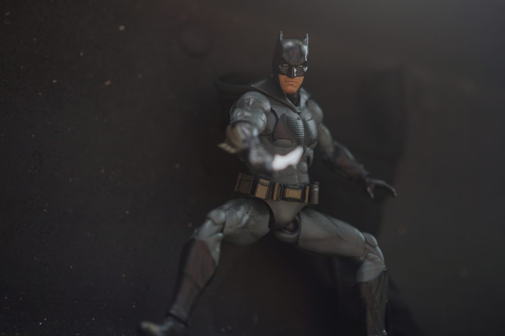 toy-review-figuarts-batman-batfleck-just-very-random-33