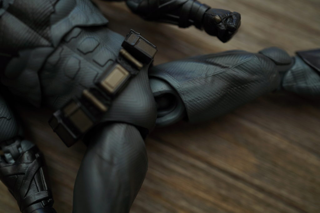 toy-review-figuarts-batman-batfleck-just-very-random-5