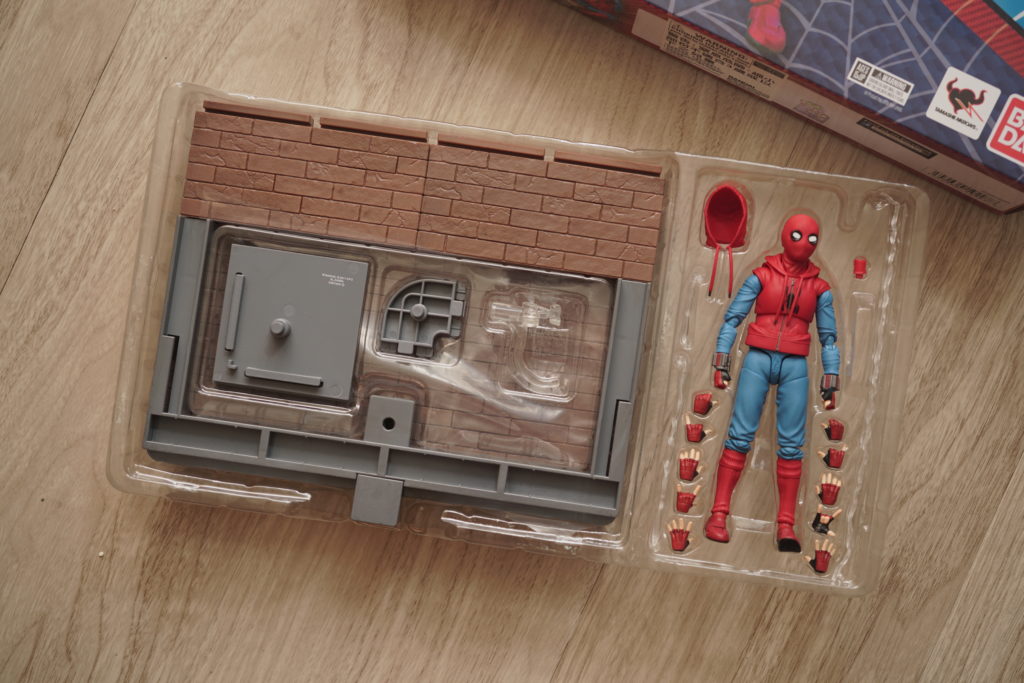 Spider man homecoming homemade store suit toy