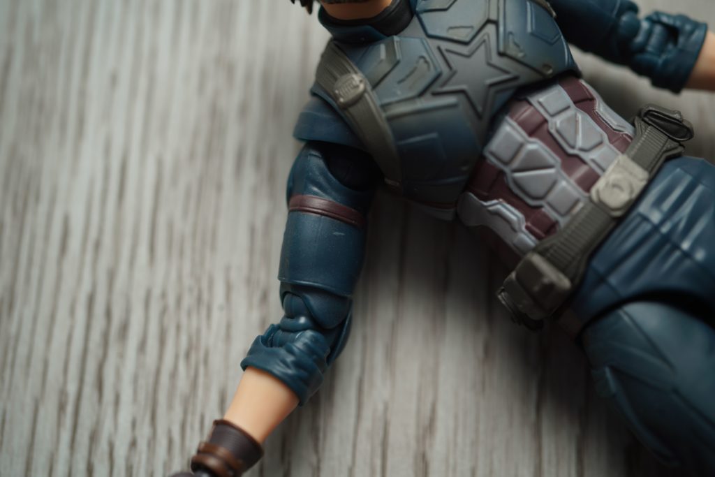 toy-review-shfiguarts-captain-america-avengers-infinity-war-just-very-random-8