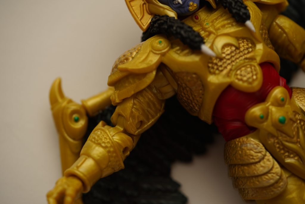 toy-review-power-rangers-lightning-collection-goldar-justveryrandom-10