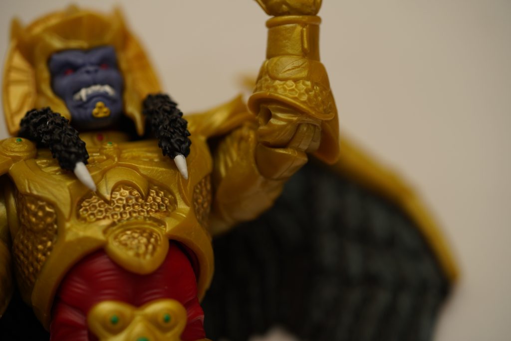 toy-review-power-rangers-lightning-collection-goldar-justveryrandom-11