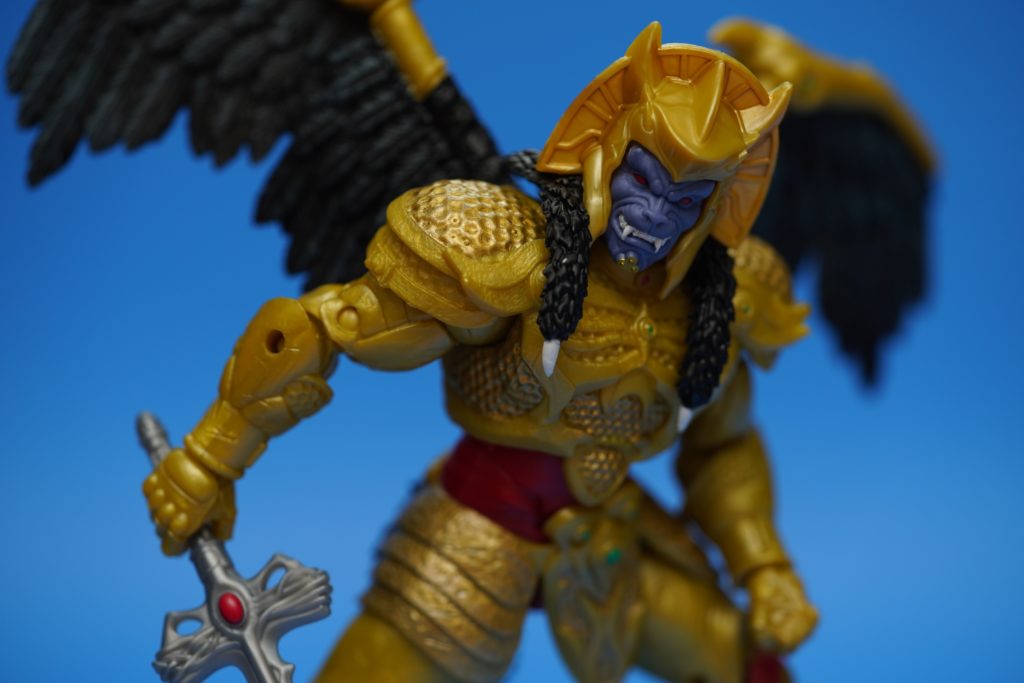 toy-review-power-rangers-lightning-collection-goldar-justveryrandom-21