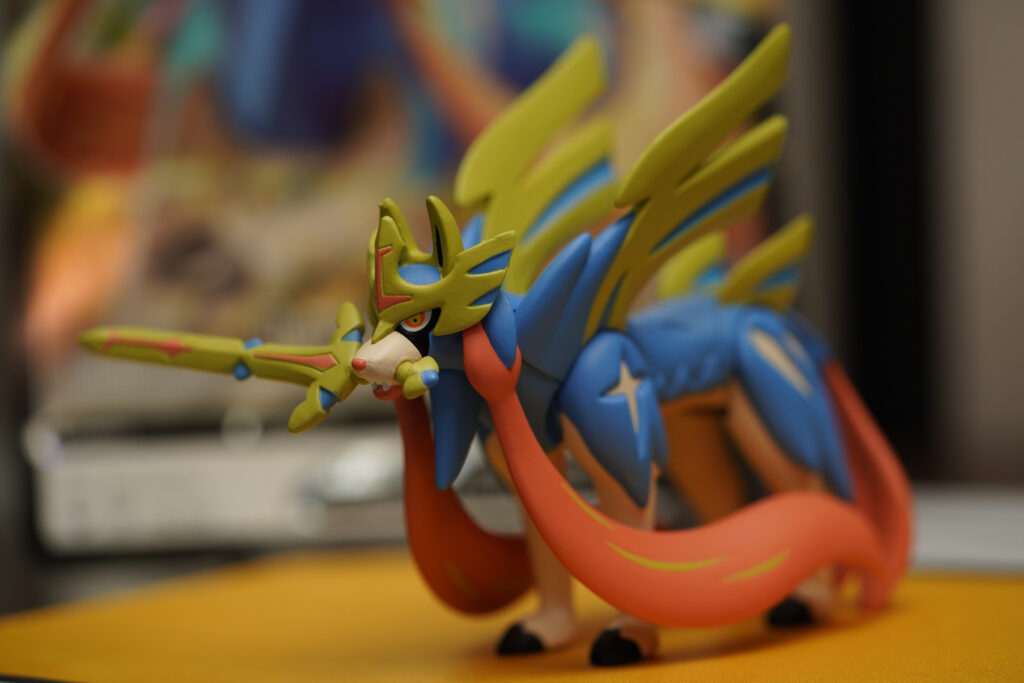 Pokemon Moncolle Poke Del-Z Zamazenta (Crowned Shield)