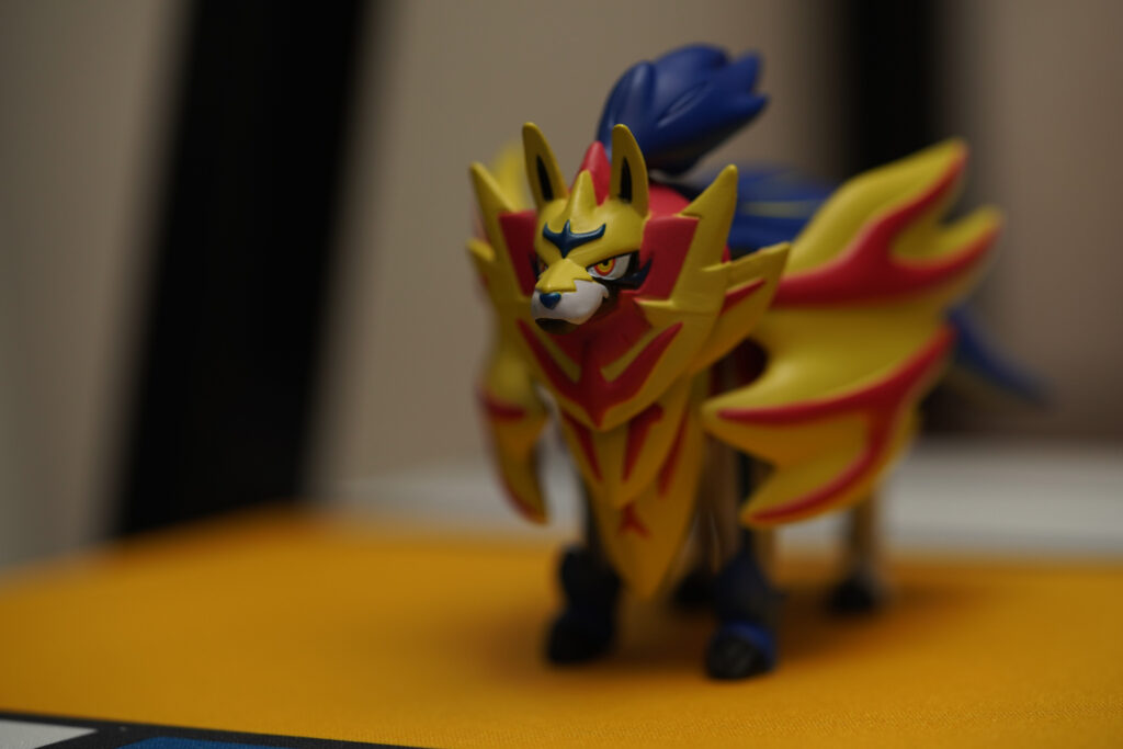 Pokemon Moncolle Poke Del-Z Zamazenta (Crowned Shield)