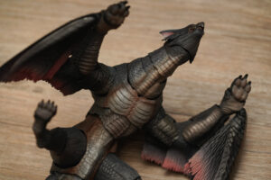 toy-review-s-h-monsterarts-monster-hunter-nargacuga-justveryrandom-9